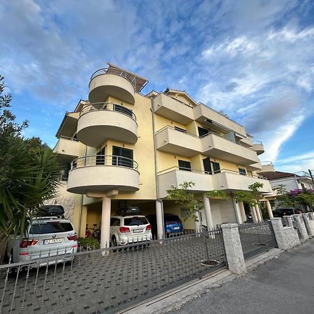 Apartmani Palada Poljica  エクステリア 写真